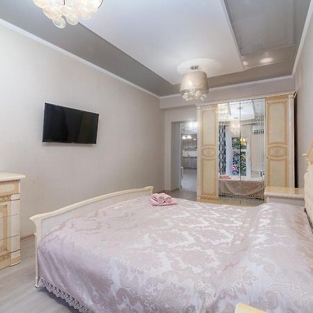 Apartments Deribasovskaya Odessa Ngoại thất bức ảnh